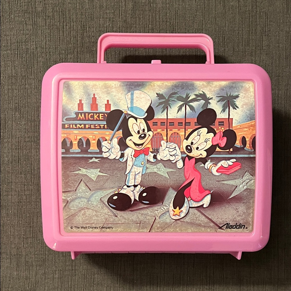 NWT Vintage 1989 Minnie Mouse lunch
box with thermos